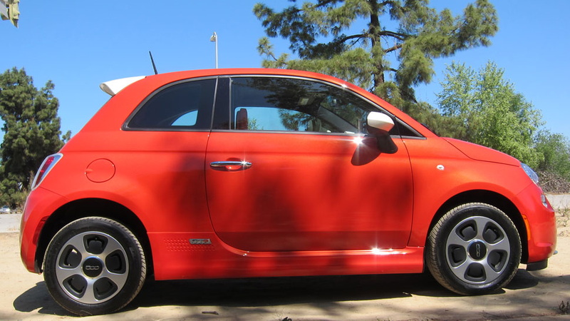 Illustration for article titled Fiat 500e Electric: The Jalopnik Review